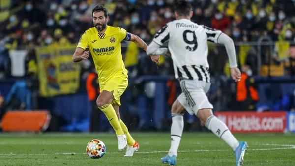 Raul Albiol là cầu thủ phòng ngự đa năng của Villarreal