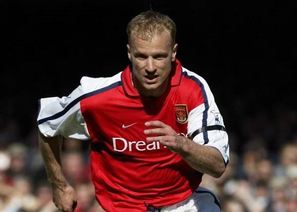 Tiền đạo Dennis Bergkamp