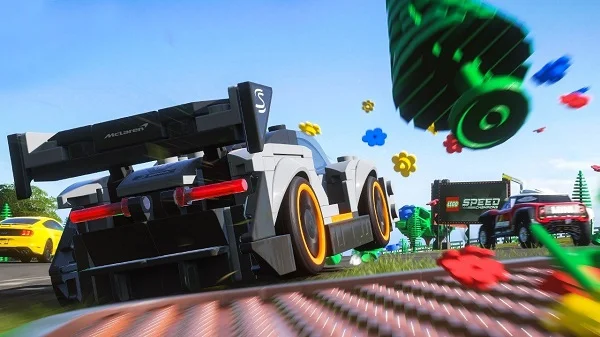 Game Forza Horizon 4: LEGO Speed Champions kết hợp giữa thế giới đua xe và thế giới của LEGO